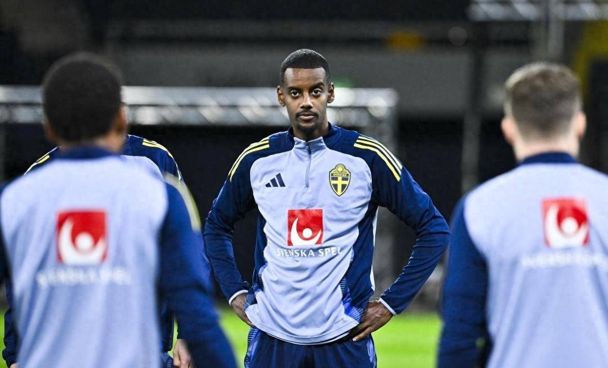 赛地聚焦——意甲窗口期热度飙升,萨克拉门托国王防线松动,引发热议,数据趋势出现新变化(西甲最新消息) 赛地聚焦——意甲窗口期热度飙升,萨克拉门托国王防线松动,引发热议,数据趋势出现新变化(西甲最新消息)